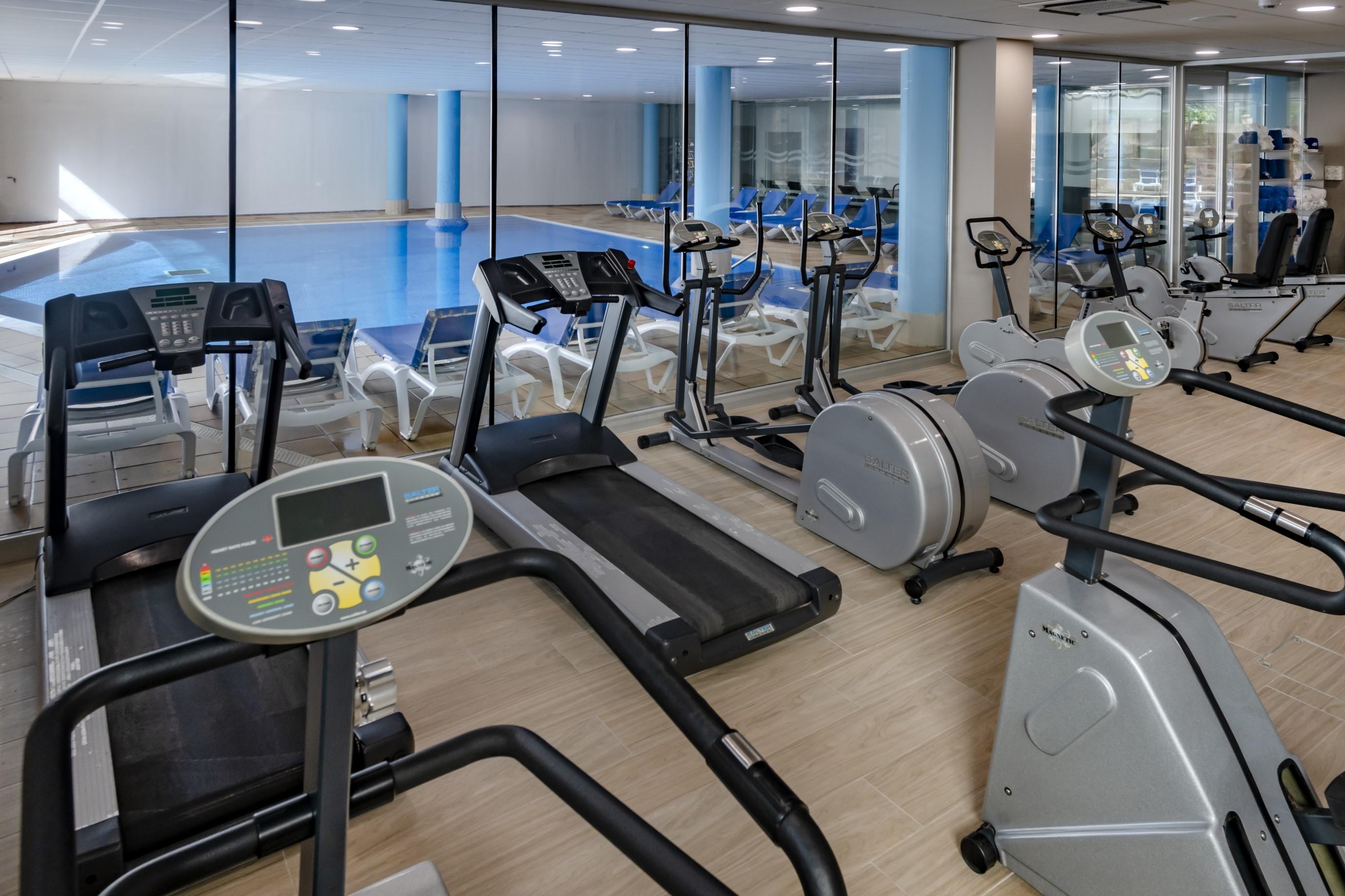 4R Gran Regina Hotel Салоу Екстериор снимка