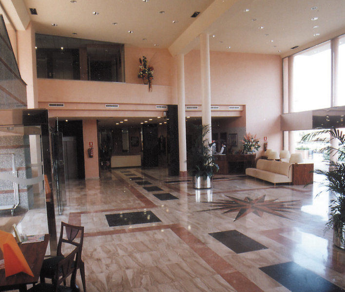 4R Gran Regina Hotel Салоу Екстериор снимка